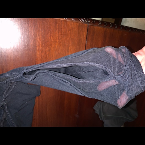 Athleta Black mesh cut out on side of leggings - Picture 2 of 3